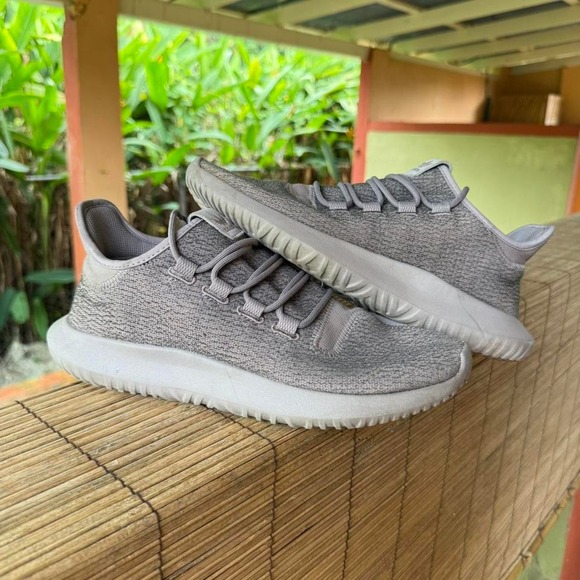 Adidas Tubular sneakers size 9 mens in Shadow Dusk BY3574 (gray) - Picture 1 of 8